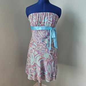 Elegant Strapless Paisley Dress with Blue Ribbon